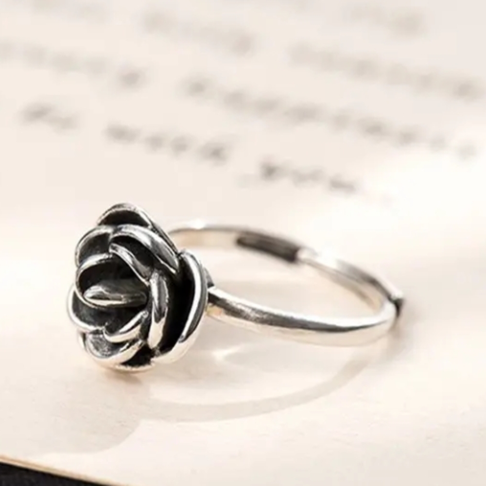 Silver Floral Ring with Detailed Rose Design